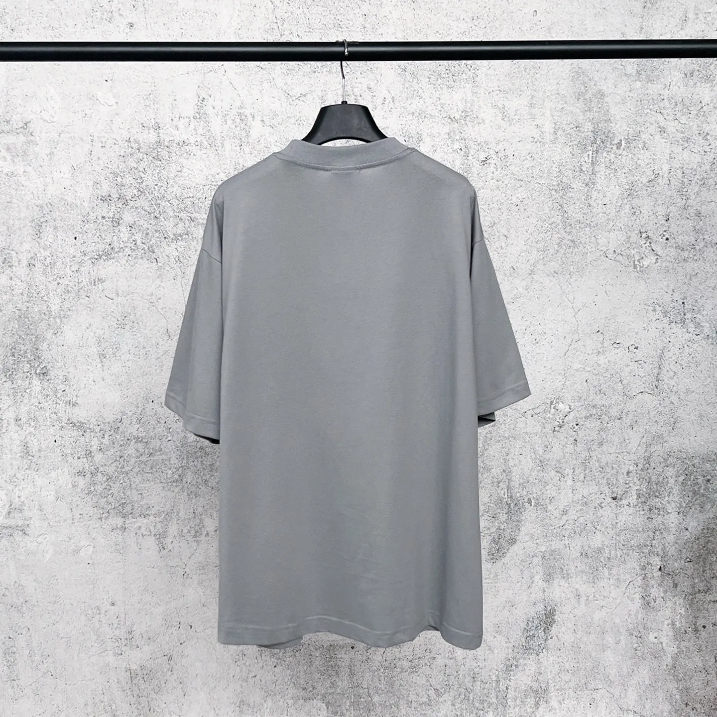 【 . Quality】BALENCI*GA/ .SS 26 New Arrival 。 T 。 . Authentic 。 ！ ZP 。 260 ， . ， ， 。 。 ， 。 OS . Same Style ：BL 263781 ：Black White Pink Gray Size：XS S M L